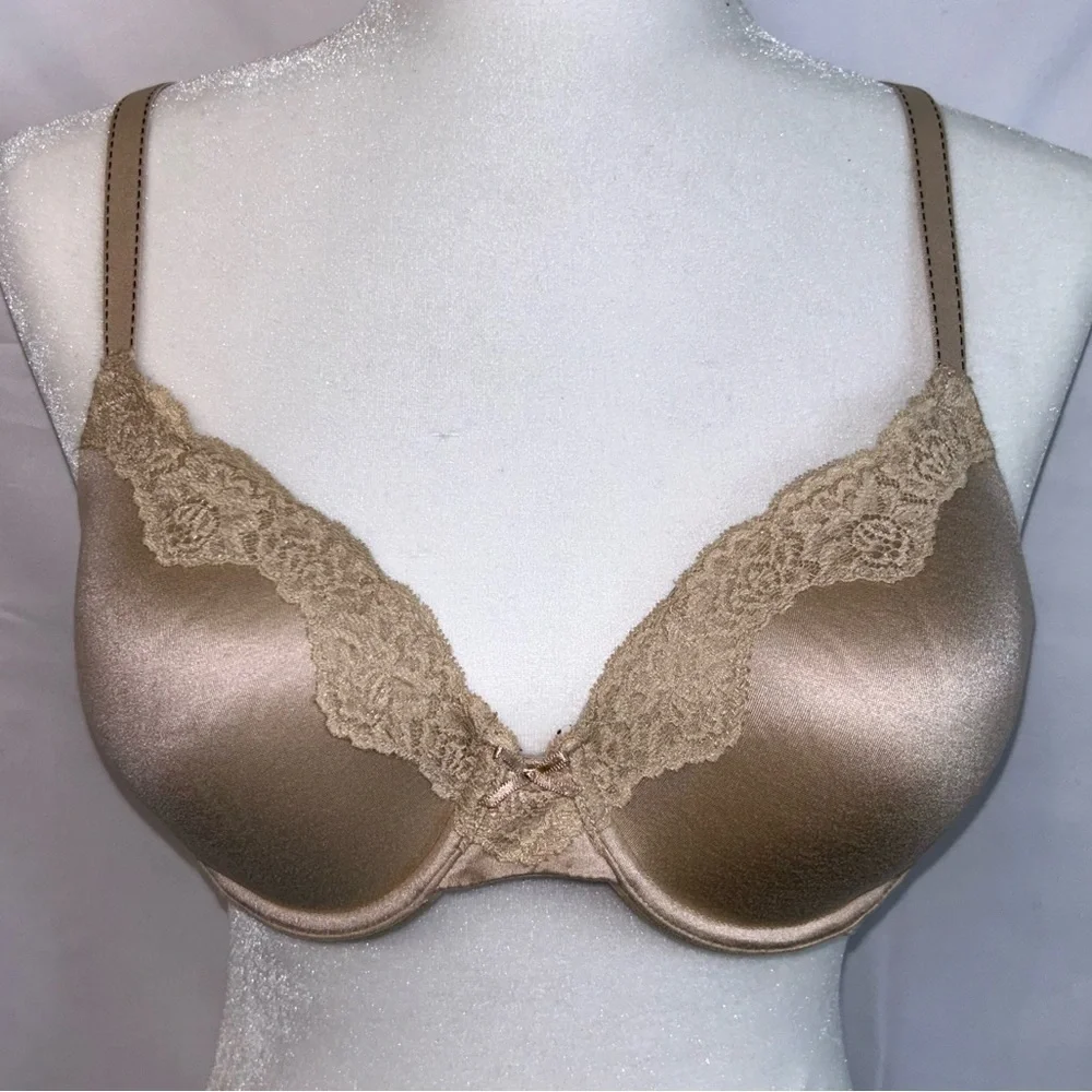Maidenform Bra Comfort Devotion Lace Lightly Padded Underwire Extra Coverage